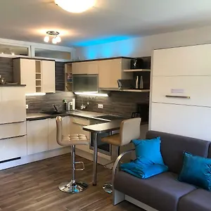 Gretchen Apartment
